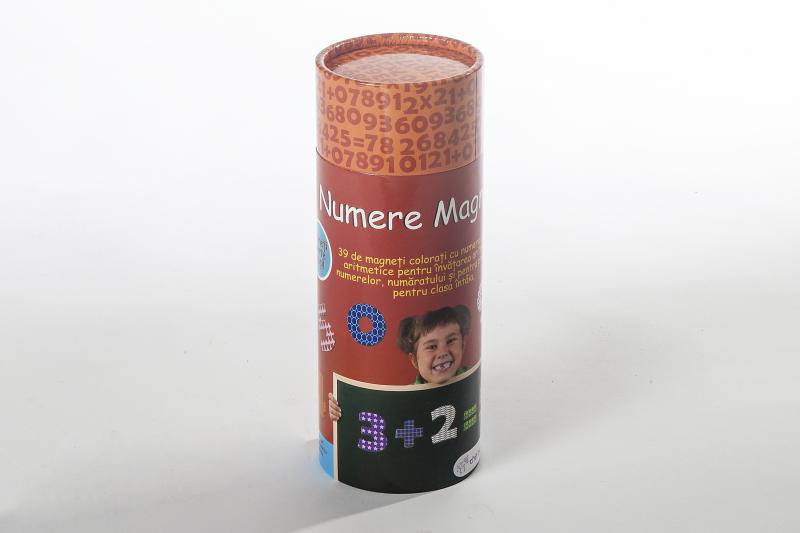 "Numere MagneticeIncanta-ti copilul cu 39 de magneți colorați cu numereși
